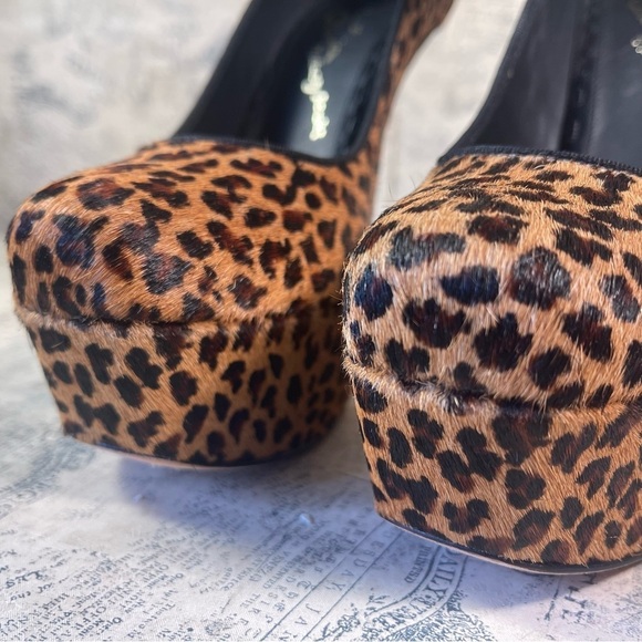 Alice + Olivia by Stacey Bendet Animal print platforms - Picture 5 of 16